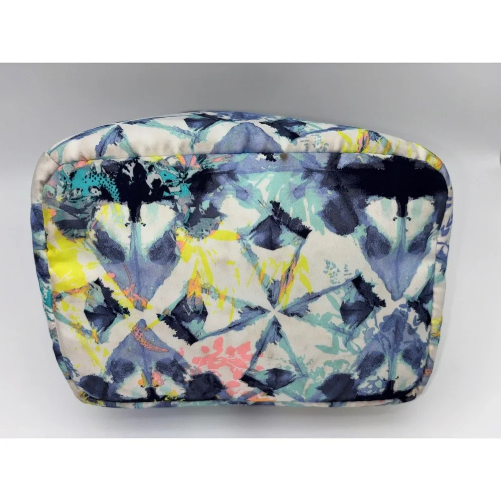 LULULEMON‎ IVIVVA Lunch Box Bag Floral Blue Insulated Adjustable Crossbody Strap